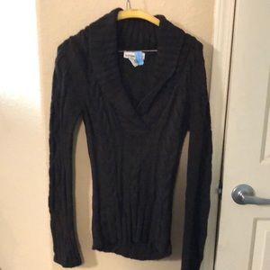 Brown sweater cable knit